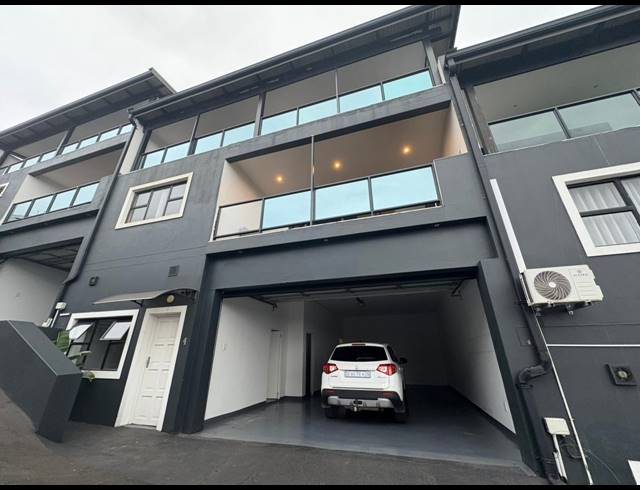 3 BEDROOM TOWNHOUSE RENTED IN UMGENI PARK